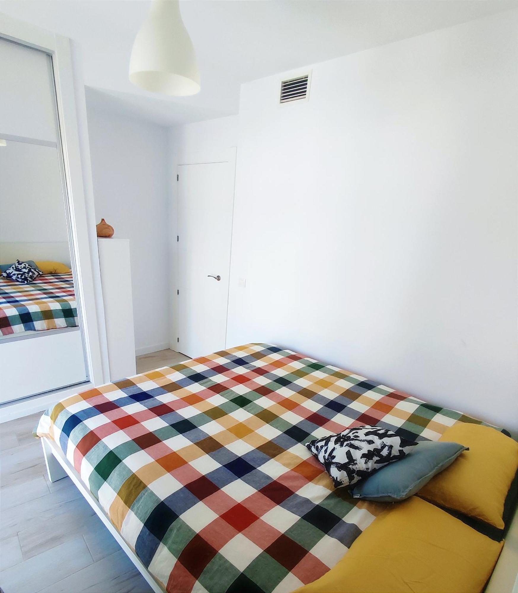 Bright Apartment In Малага Екстериор снимка
