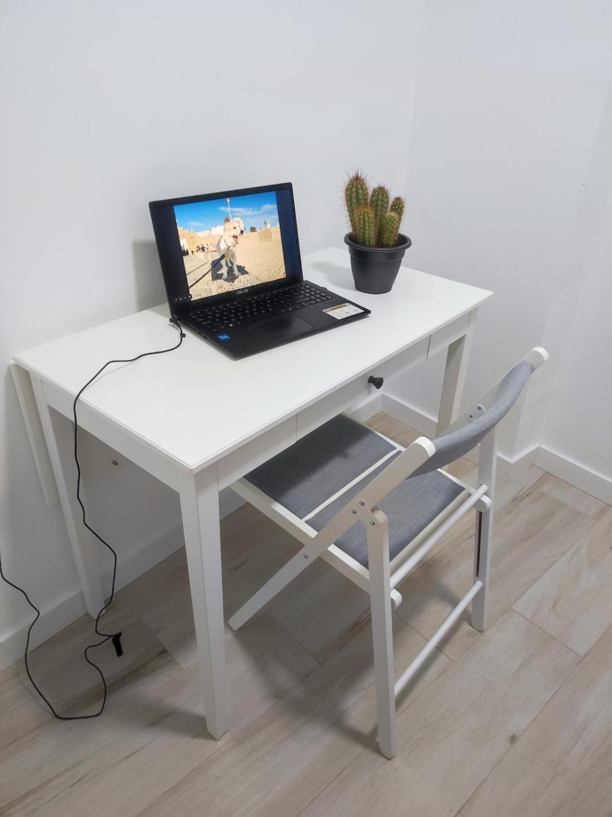 Bright Apartment In Малага Екстериор снимка
