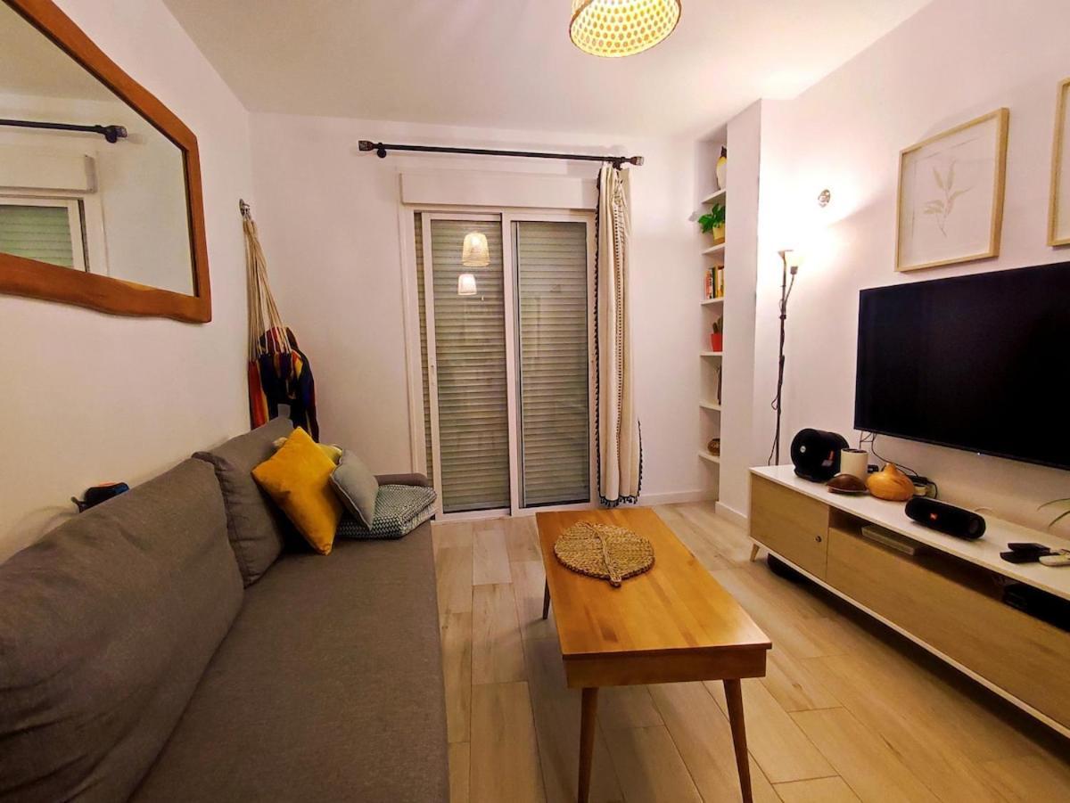 Bright Apartment In Малага Екстериор снимка