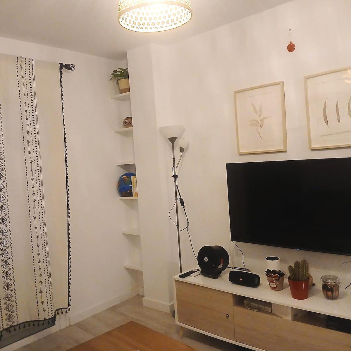 Bright Apartment In Малага Екстериор снимка